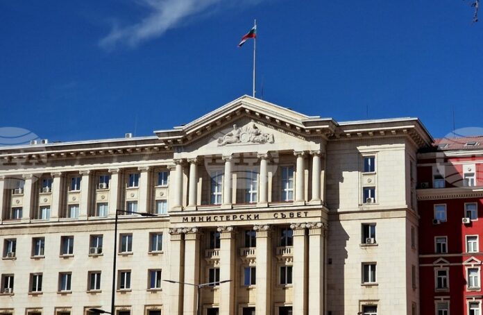 Кредити на "Булгартрансгаз" за 248,9 млн. лв. за изграждането на Вертикалния газов коридор ще бъдат гарантирани от държавата, реши кабинетът