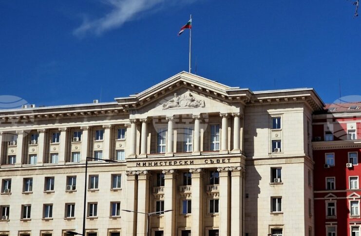 Кредити на "Булгартрансгаз" за 248,9 млн. лв. за изграждането на Вертикалния газов коридор ще бъдат гарантирани от държавата, реши кабинетът