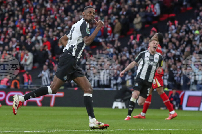 Ливърпул привлече Александър Исак с рекорден трансфер в английския футбол