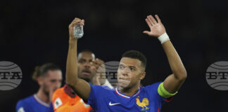 Майката на Килиан Мбапе разкри, че тя е накарала сина си да остане в Пари Сен Жермен през 2022 година