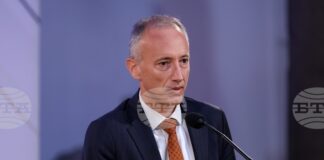 Министър Красимир Вълчев ще се срещне с учители от област Сливен и ще открие STEМ център в спортното училище