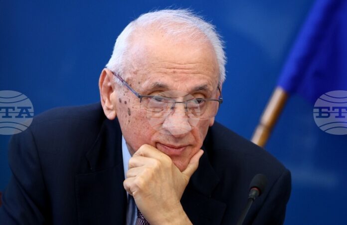 Министърът на здравеопазването Силви Кирилов