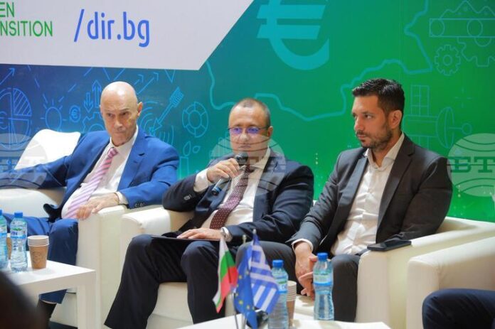 Модернизирането на инфраструктурата в трансграничния регион ще даде тласък на икономиката, каза регионалният министър Иван Иванов в Гърция