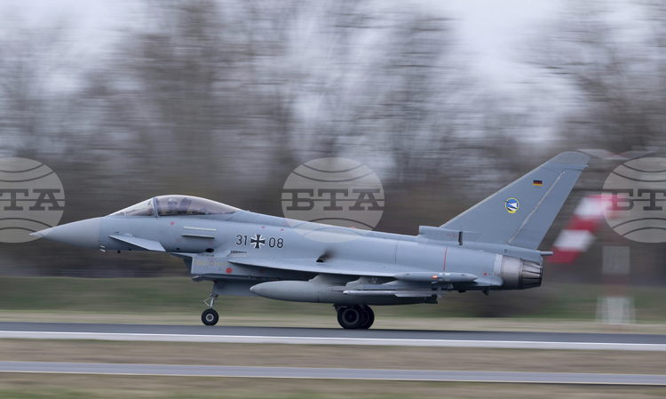 СподелиДнес НАТО задейства два германски изтребителя Юрофайтър след прелитането на