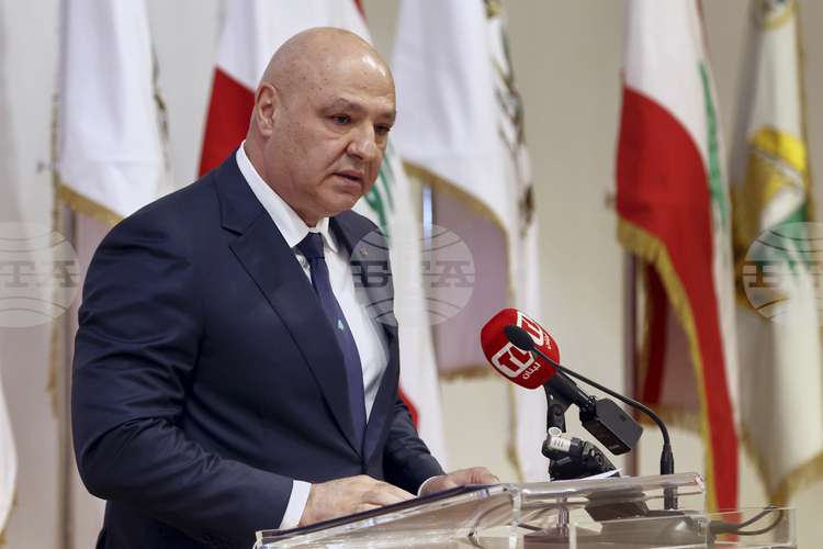 СподелиПрезидентът на Ливан Жозеф Аун информира кабинета за решението си