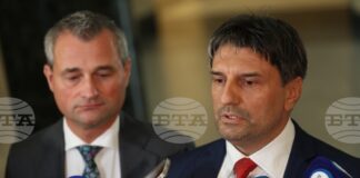 ОБНОВЕНА Млад мъж е привлечен като обвиняем за инцидента с дерайлиралия трамвай в София