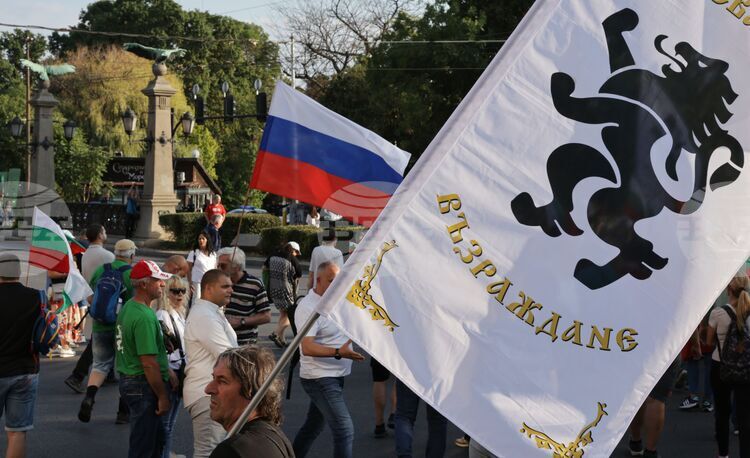 СподелиЗавърши Недоволните от управлението и предстоящото прилагане на еврото