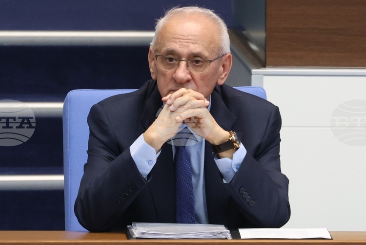 СподелиРазногласията между страните участващи в преговорите за Колективния трудов договор