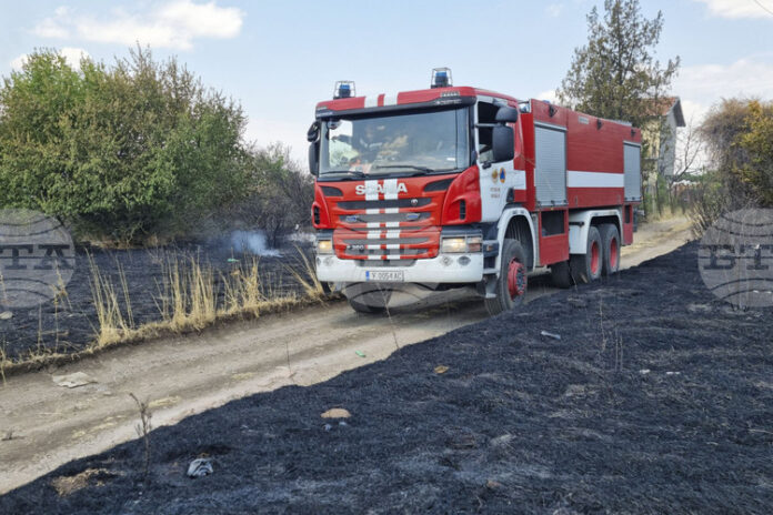 Общо 128 пожара са потушени в страната през последното денонощие, няма пострадали