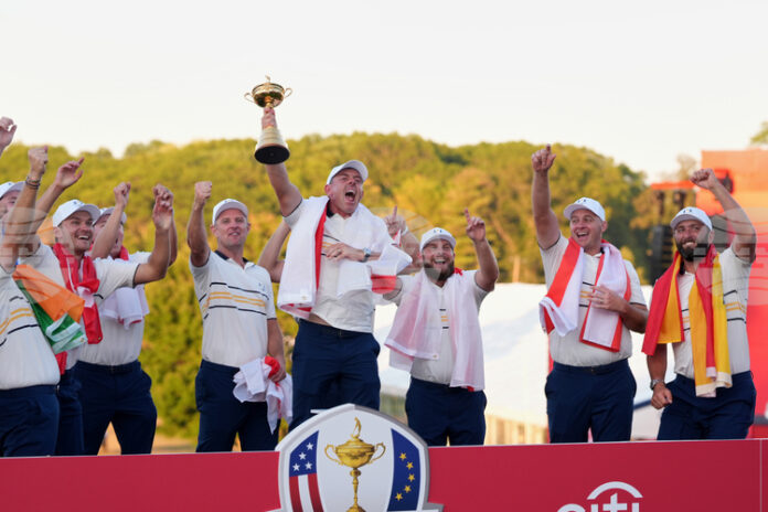 Отборът на Европа защити титлата си на "Райдър Къп", след като удържа завръщането на американския тим