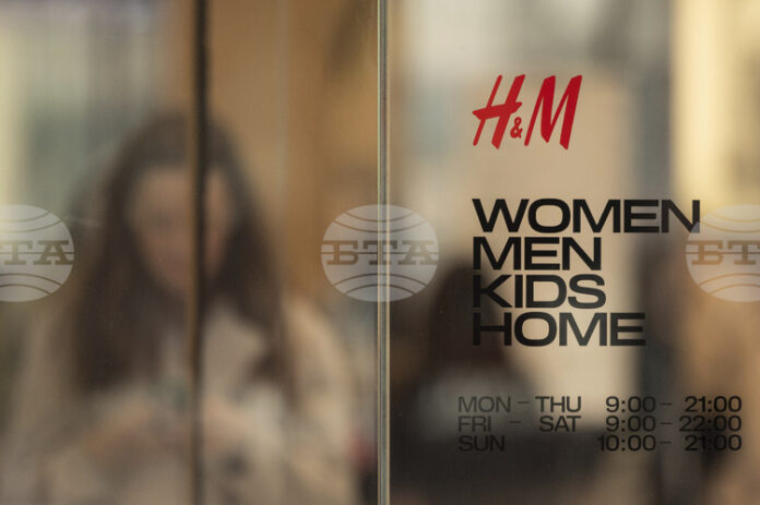 Печалбата на "Ейч енд Ем" за третото тримесечие нараства въпреки по-слабите продажби