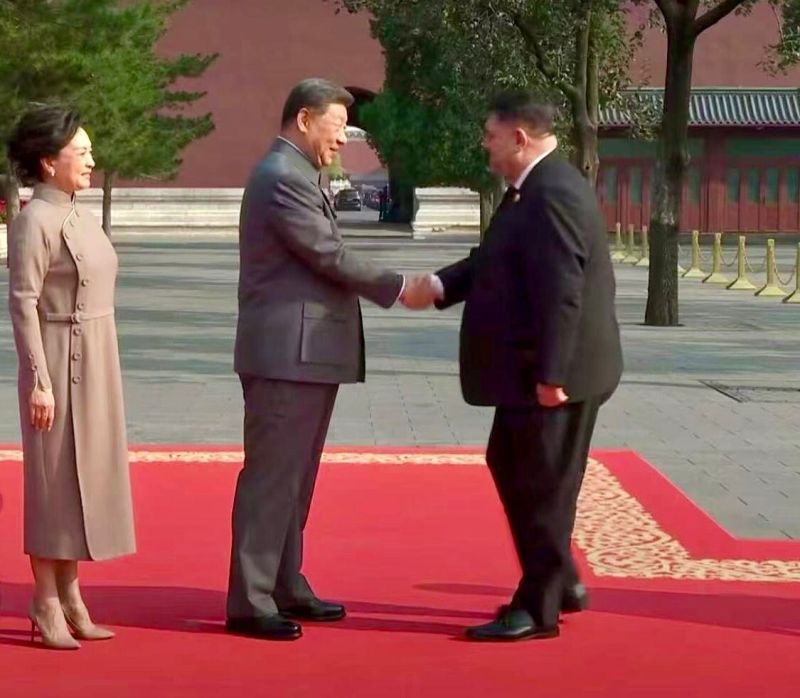 СподелиКоалиционният партньор на ГЕРБ вицепремиер на България и лидер на