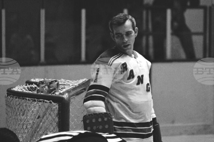 Почина членът на хокейната Зала на славата Ед Джакомин