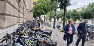 Почти една четвърт от служителите в Германия работят от дома си, сочи изследване на "Ифо"