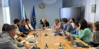 Подкрепяме създаването на национално представителство на ученическите съвети и регламентирането му в закон, каза министър Красимир Вълчев