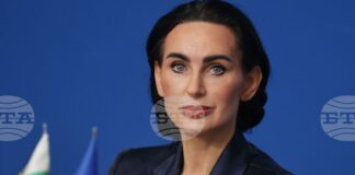 Покрай усилията за мирен диалог Русия продължава цинично да обстрелва цивилни обекти, каза посланикът на Украйна Олеся Илашчук