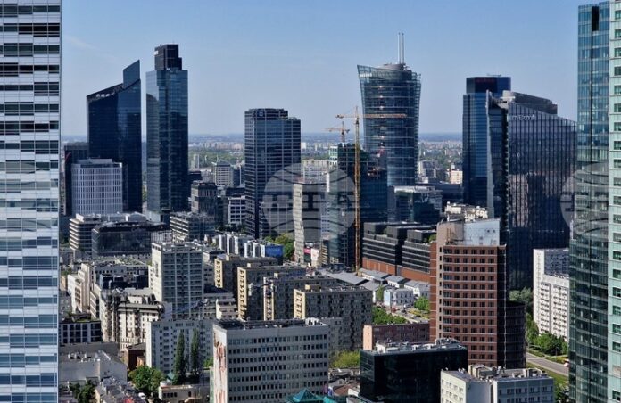 Полската централна банка вижда причини да намали лихвата, но предупреждава Полската централна банка вижда причини да намали лихвата, но предупреждава за рисковете от подобен ход