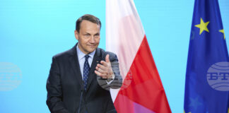 Полският външен министър Радослав Шикорски пристигна в Киев