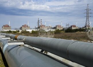 Запорожката АЕЦ получава ток само от един елетропровод, съобщи руското ръководство Пожарът в съоръженията за съхранение на гориво на Запорожката атомна електроцентрала е потушен, съобщи РИА Новости