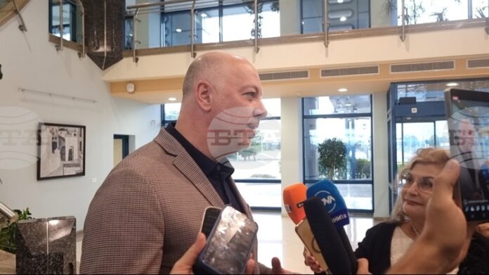 Премиерът Желязков благодари на българския волейболен отбор и каза, че той заслужава да бъде шампион