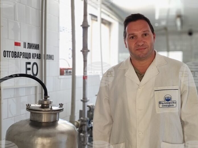 "Български йогурт" над 30 години съхранява традиционния роден вкус на млечните продукти и разчита на квалифицирани служители