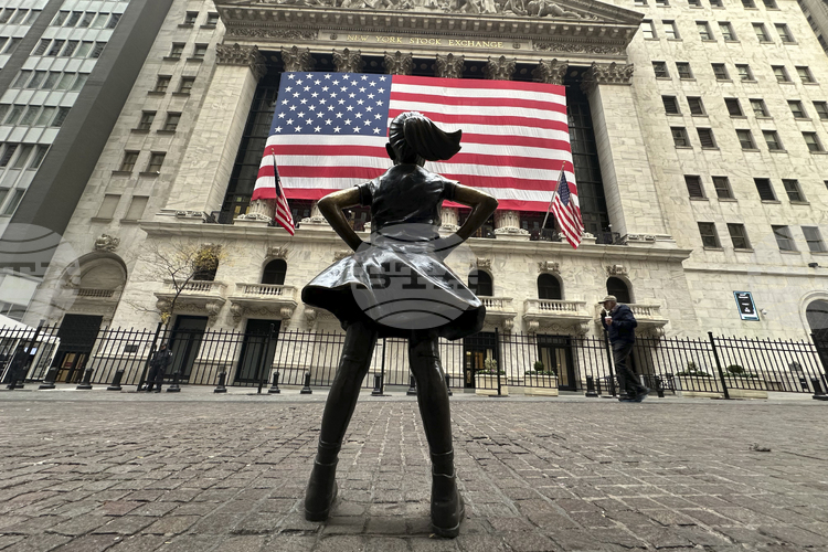 СподелиШведската онлайн кредитна компания Кларна Klarna обяви цена от 40