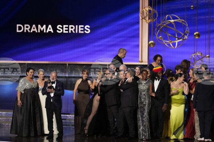 "Спешни случаи в Питсбърг" и "Студиото" триумфираха на церемонията за наградите "Еми"