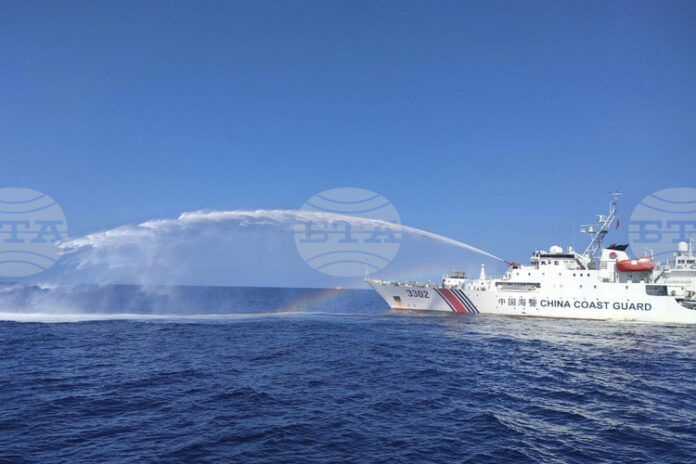 РАЗШИРЕНА
                                                                                                Напрежението расте след сблъсък между китайски и филипински кораб в Южнокитайско море