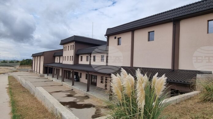 С над 3000 декара собствени лозя и 500 000 бутилки вино годишно, харманлийската винарна "Тера Тангра" е един от големите производители у нас