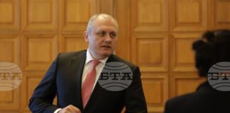 Само 2% от информационните системи все още не са готови за работа с евро, каза министър Валентин Мундров