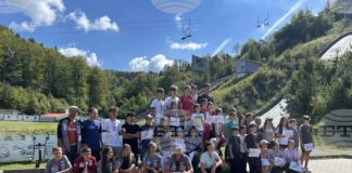 Състезателите от Б националния отбор по ски скок взеха участие на състезание от открития шампионат на Румъния