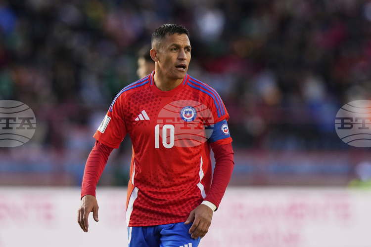 СподелиЧилийският футболист Алексис Санчес е подписал с Севиля след трансфер