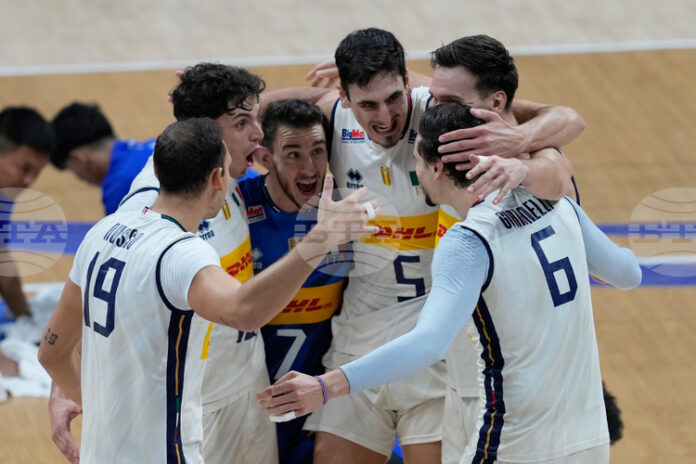 Световният шампион по волейбол Италия ще защитава титлата си на финала срещу България