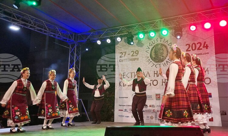 СподелиСтара Загора отново е домакин на Фестивала на виното и