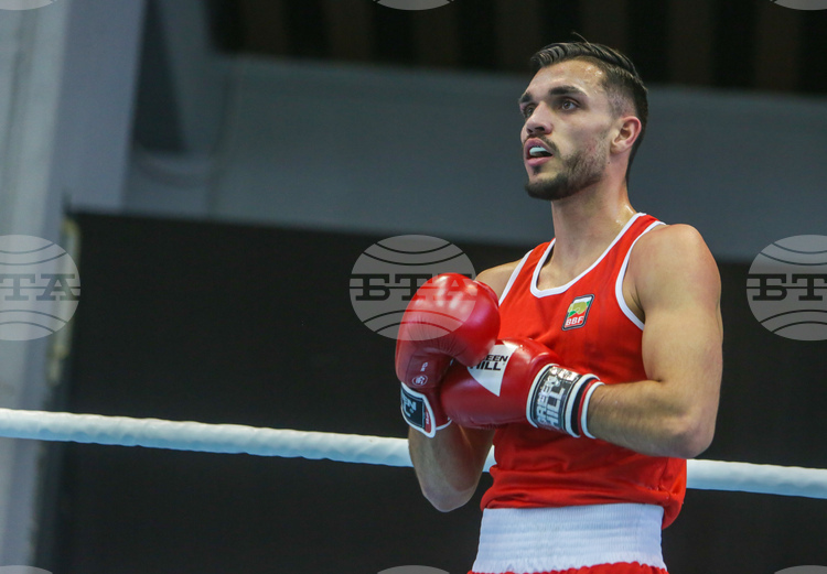 СподелиУилиам Чолов достигна четвъртфиналите на Световното първенство по бокс в