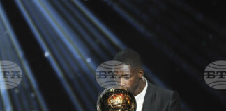 Усман Дембеле победи конкуренцията и вдигна "Златната топка" за 2025 година