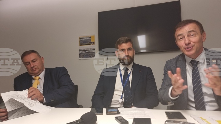 СподелиПолският въздушен просторно се е проникнал от поне 21 дрона