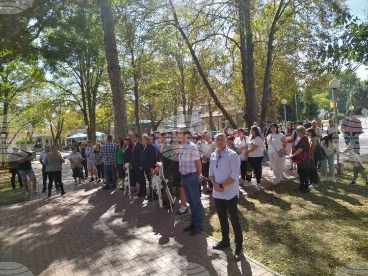 СподелиНеобходимо е да съхраняваме паметта за значимите моменти в нашата