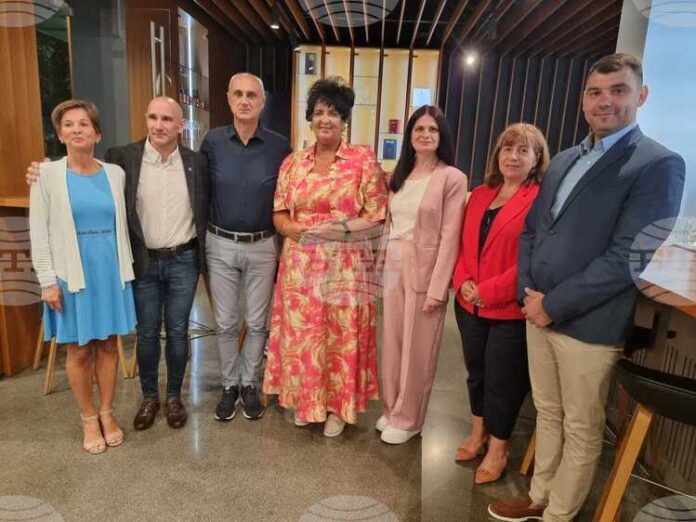 Велико Търново започна срещи с градове партньори, обявени за Европейска Велико Търново започна срещи с градове партньори, обявени за Европейска столица на културата; делегация вече посети Марибор в Словения