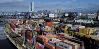 Зависимостта на САЩ от вноса от ЕС нараства и изпреварва тази от Китай, пише в проучване