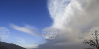 Земетресение с магнитуд 7,4 бе регистрирано край тихоокеанския бряг на Русия, има предупреждение за вълни цунами