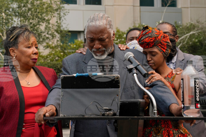 Жена от Калифорния получи 17 милиона долара обезщетение за брутален арест