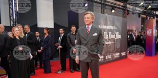 Актьорът Даниъл Крейг на премиерата на "Вади ножовете 3" на Лондонския кинофестивал