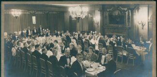 Симеон Радев на официална вечеря по време на дипломатическата му мисия в Лондон. [1935] г. ЦДА, ф. 77К, оп. 4, а.е. 1663, л. 2