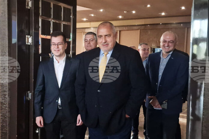 Ако бяхме дезертирали и бяхме отишли на предсрочни избори, това щеше да компрометира държавата в Брюксел, каза в Разград Бойко Борисов