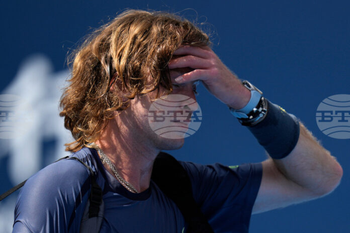 Андрей Рубльов продължава в следващата фаза на Мастърс турнира в Париж