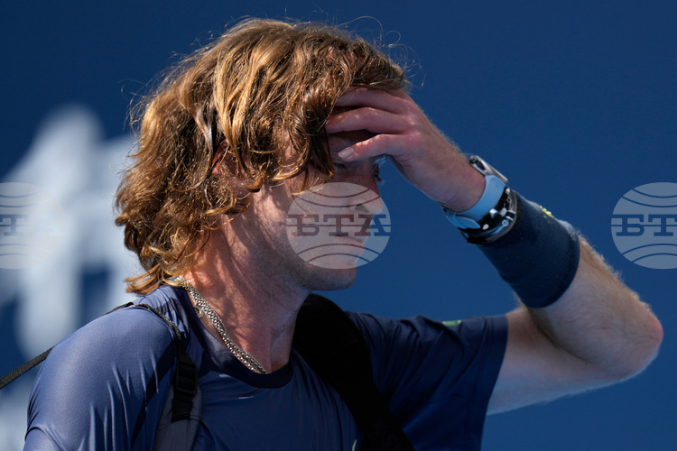 СподелиАндрей Рубльов постигна победа над британския квалификант Джейкъб Фиърнли в