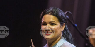 Анна Нетребко ще замести Рене Флеминг на концерт в Берлин през декември