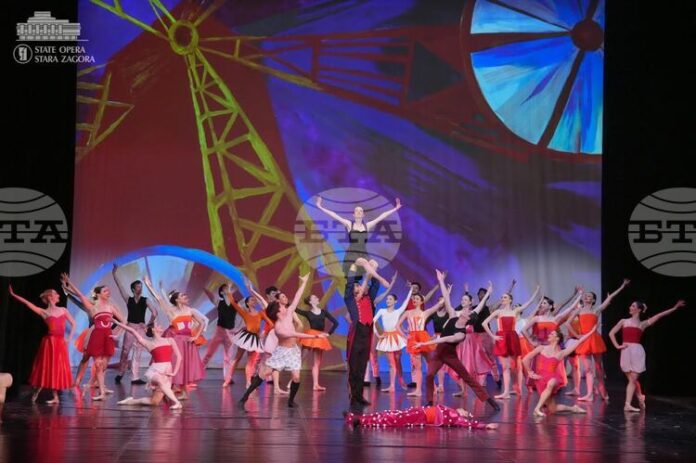 Балетът "Парижки нощи" завладява сцената на Старозагорската опера