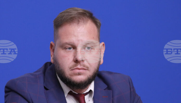 България за последните 10 години е инвестирала около 50 млн. евро в младите хора, каза зам.-министърът на младежта и спорта Петър Младенов